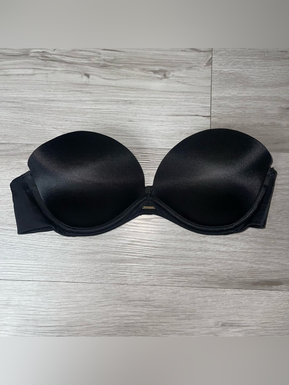 Victoria’s Secret Bra 34B Strapless Very Sexy Intimate Lingerie Romantic Minimal